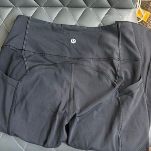 Lululemon All The Right Places Tight Size 6 23” Inseam - has side pockets!
